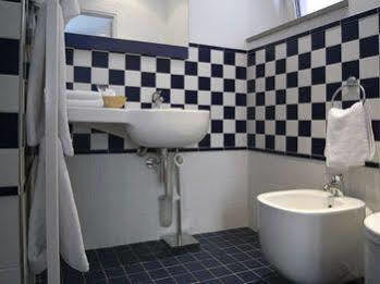 B&B Cesena5 Milano Eksteriør billede